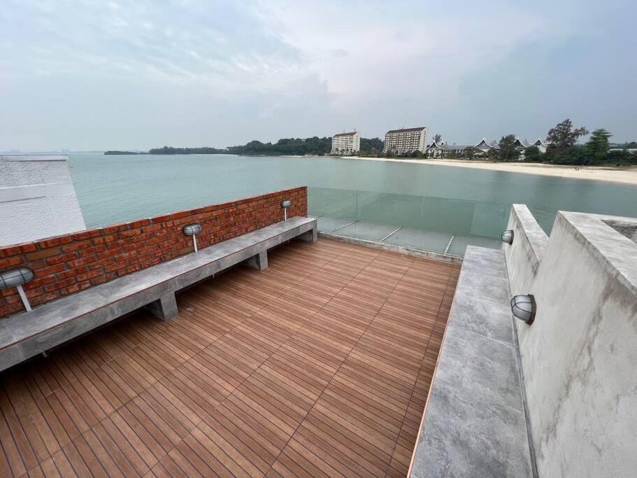 Ocean Nadi 4 Bedrooms Beachfront Villa Pd Port Dickson Exterior photo